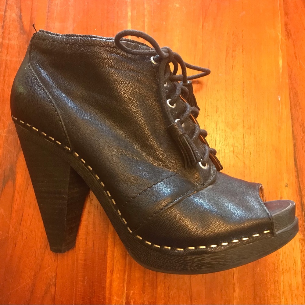 Lucky Brand Francisca Peep Toe Bootie Heel, black Leather , SZ 7